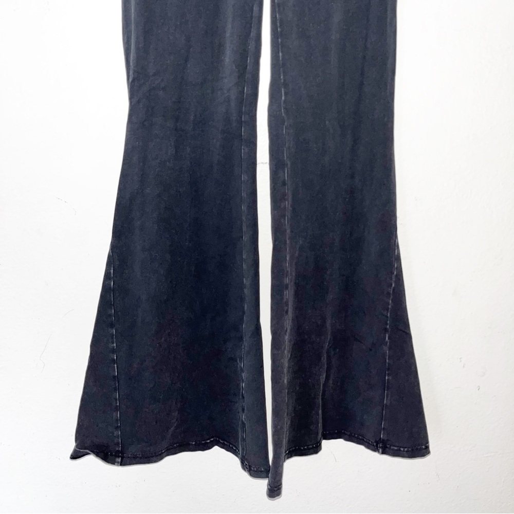 Offline by Aerie Women's Fold Over High Rise OG Flare Legging Size S Long Black - Picture 6 of 6